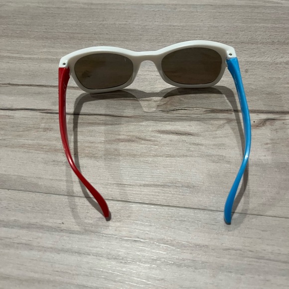 Ro-sham-bo Shades Red, White and Blue baby Sunglasses with Blue Lenses - Picture 5 of 12